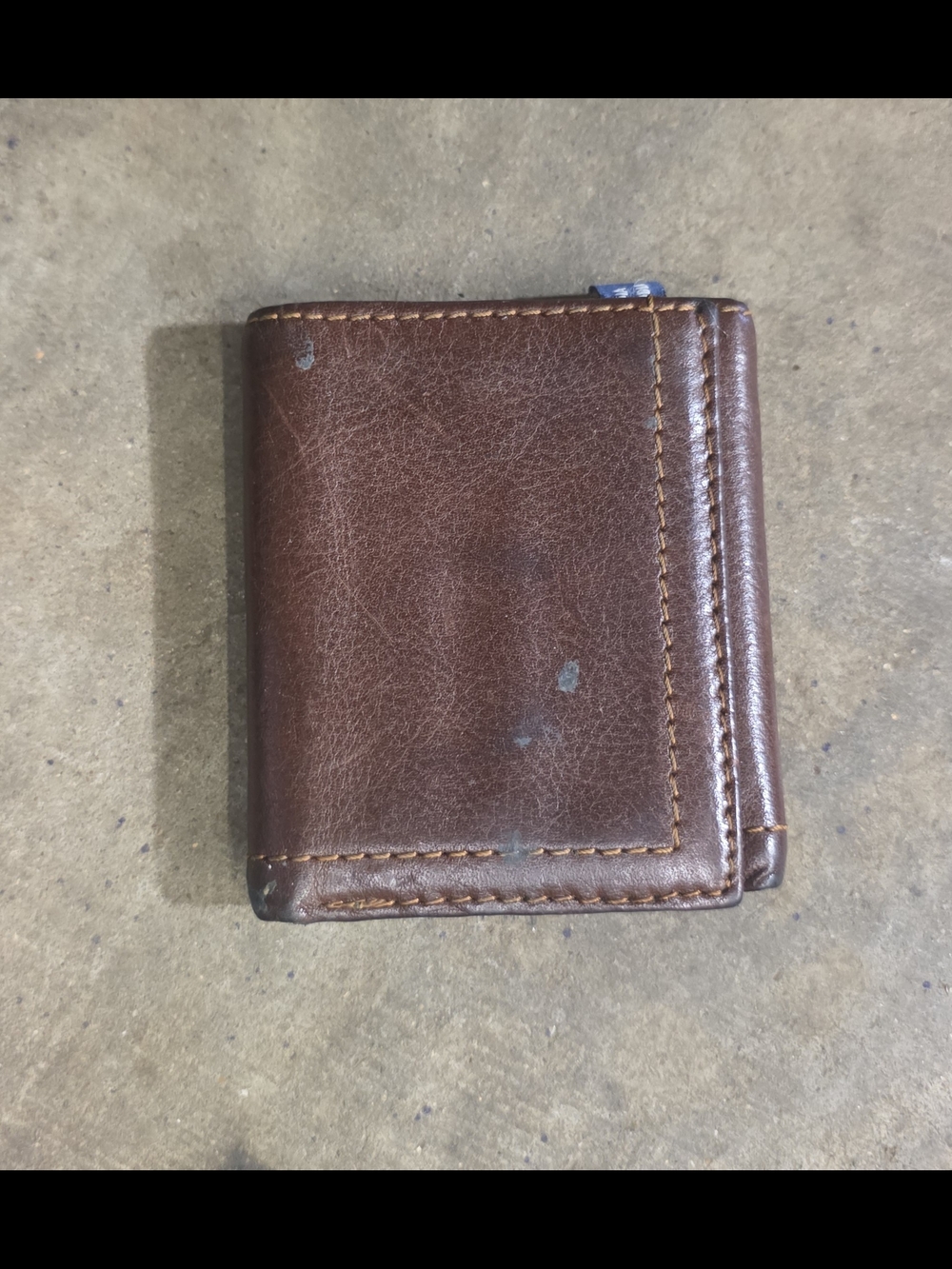 Brown Leather Men's Bi-Fold Wallet
